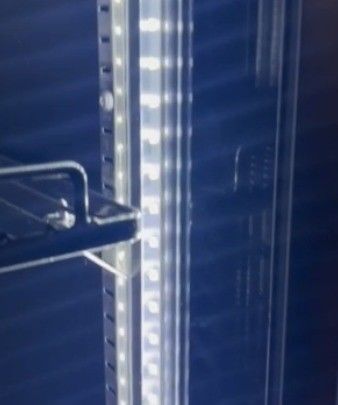Écran de porte en verre commercial Vitrine Boisson Rafraîchisseur de boisson commercial Écran réfrigérateur Écran congélateurs